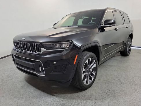 Used 2023 Jeep Grand Cherokee L Overland w/ Luxury Tech Group IV RWD image 3