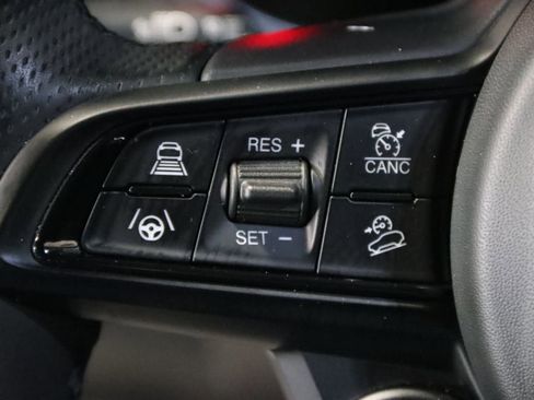 Used 2024 Alfa Romeo Stelvio Veloce image 17