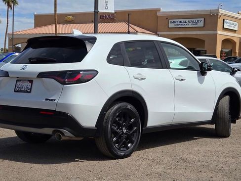 Used 2023 Honda HR-V Sport image 4
