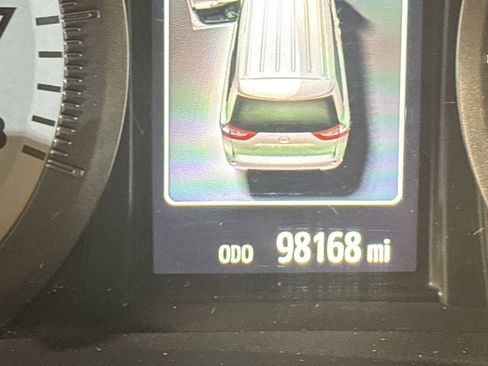 Used 2016 Toyota Sienna SE Premium image 22