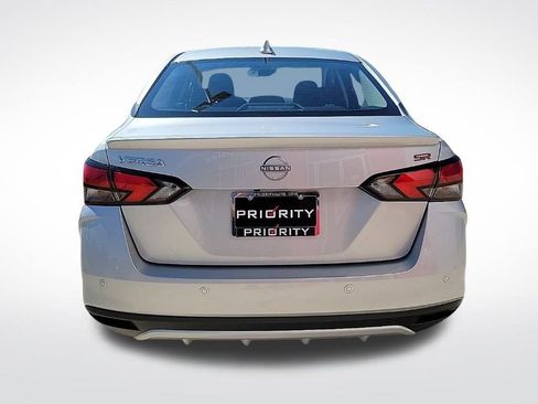 New 2025 Nissan Versa SR w/ Trunk Package image 4