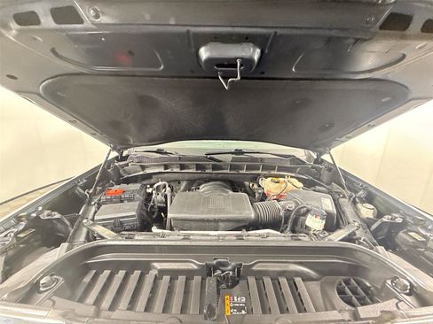 Used 2020 GMC Sierra 1500 SLT w/ SLT Premium Package AWD/4WD image 4