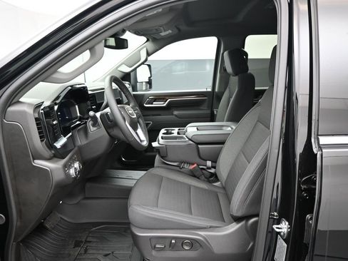 New 2026 GMC Sierra 3500 SLE image 9