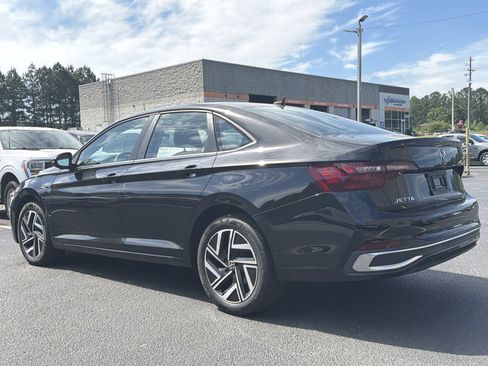 Used 2024 Volkswagen Jetta SEL FWD image 3