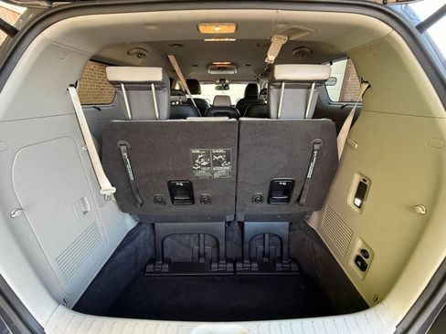 Used 2018 Kia Sedona SX FWD image 29