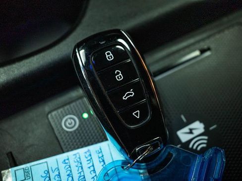 Used 2025 Honda Odyssey Touring image 25