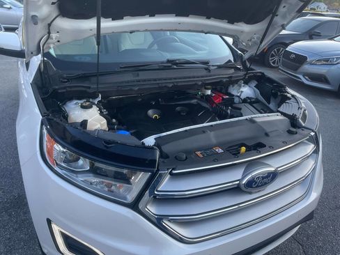 Used 2018 Ford Edge Titanium w/ Equipment Group 302A AWD/4WD image 32