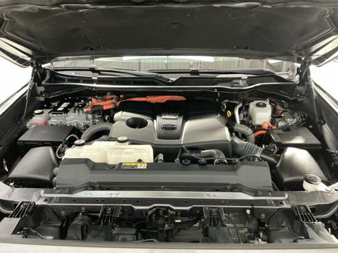 Used 2023 Toyota Tundra Capstone AWD/4WD image 28