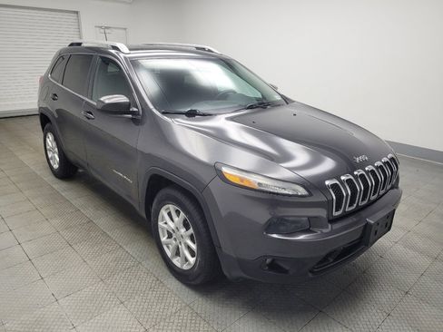 Used 2015 Jeep Cherokee Latitude image 11