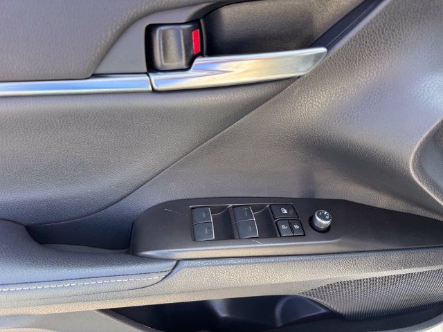 Used 2024 Toyota Camry XSE FWD image 16