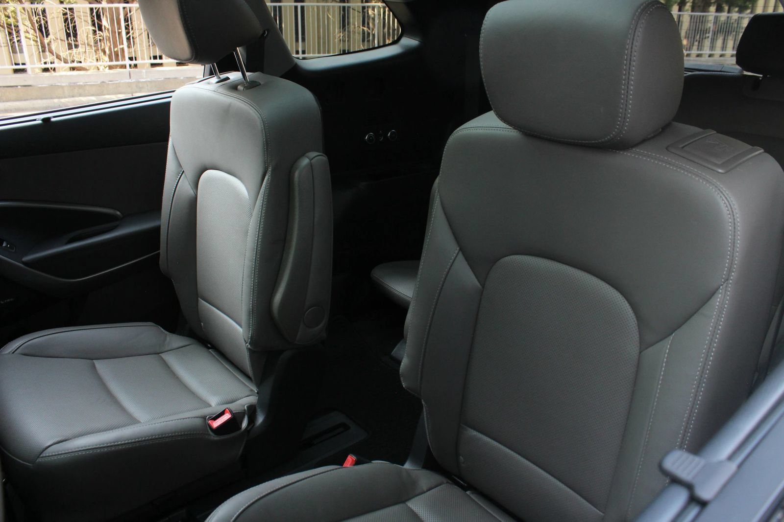 Used 2017 Hyundai Santa Fe Limited AWD/4WD image 18