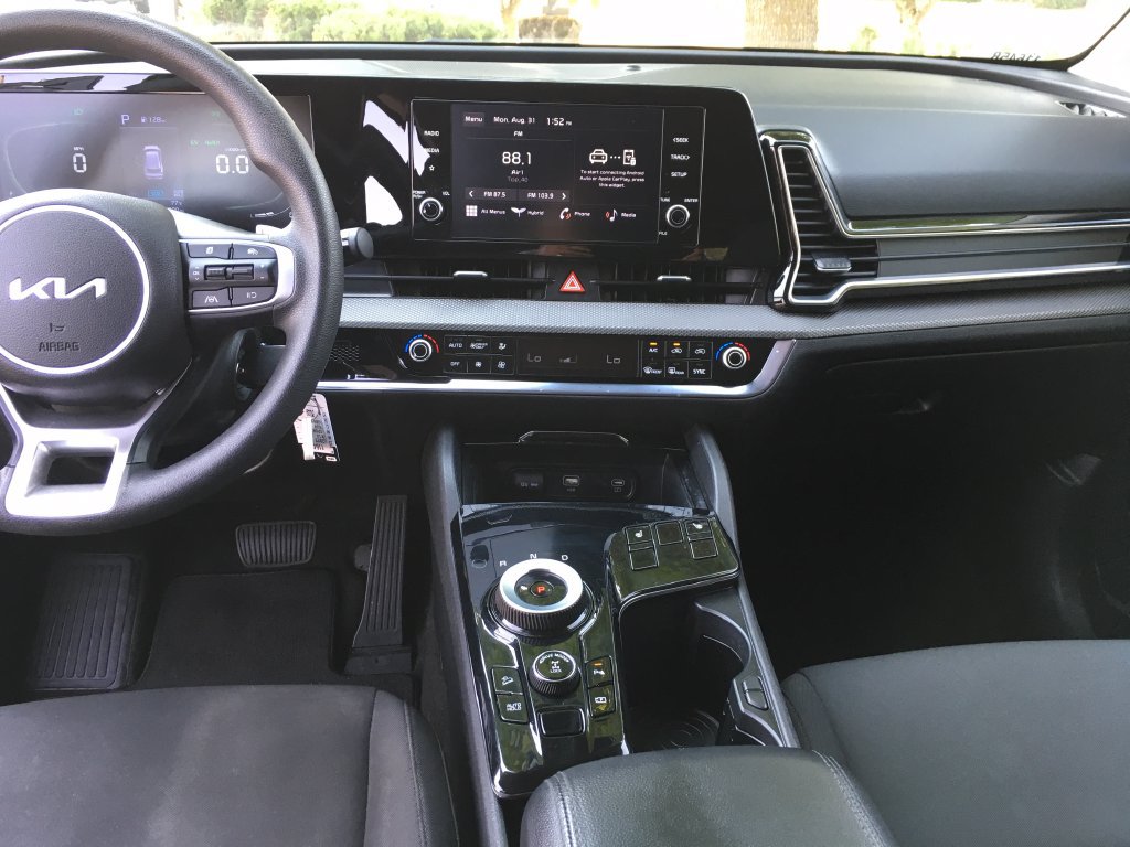 Used 2023 Kia Sportage LX AWD/4WD image 23