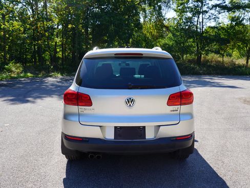 Used 2016 Volkswagen Tiguan SE image 4