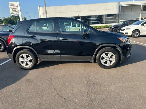 Used 2020 Chevrolet Trax LS w/ LPO, Protection Package FWD image 4