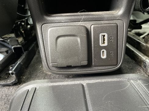 Used 2023 Chevrolet TrailBlazer RS w/ Convenience Package AWD/4WD image 35