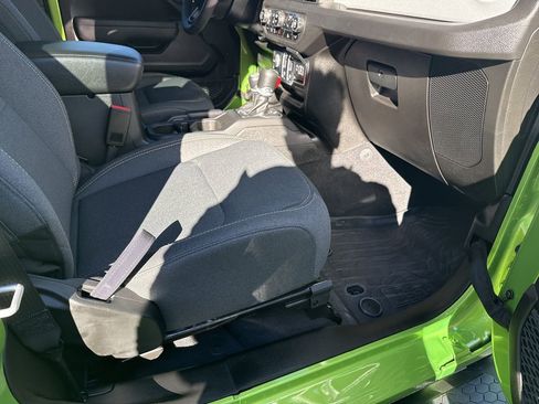 Used 2025 Jeep Wrangler Sport image 39