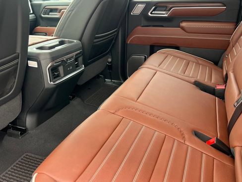 New 2026 GMC Sierra 3500 Denali Ultimate AWD/4WD image 9