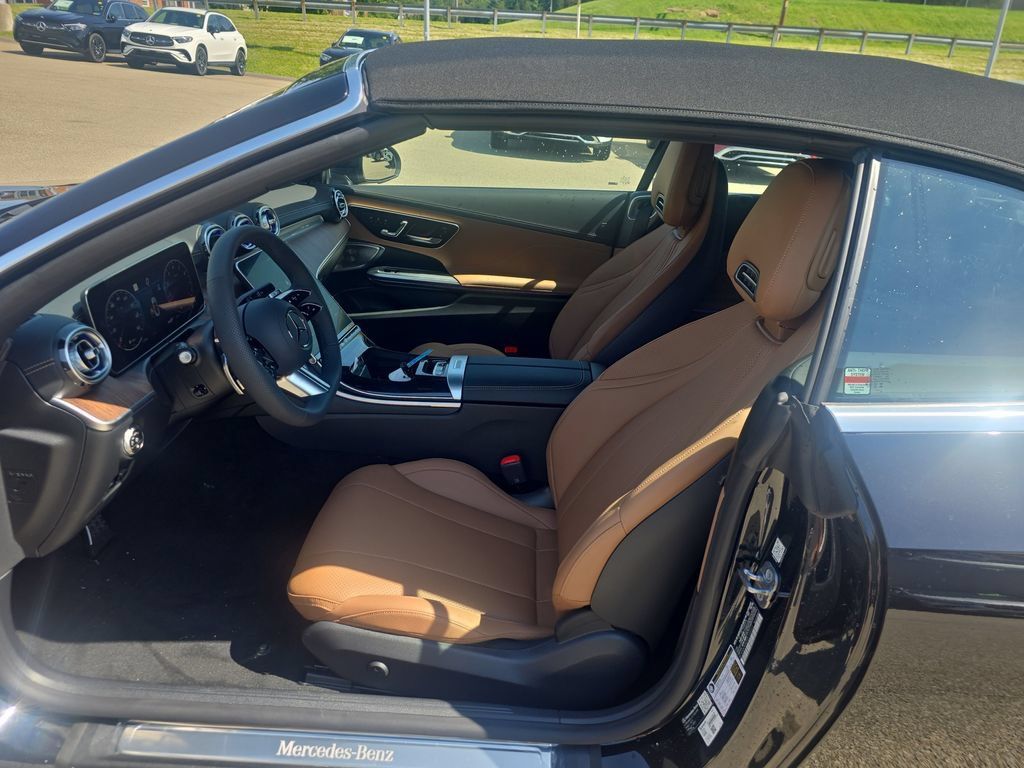 New 2027 Mercedes-Benz CLE 300 4MATIC Cabriolet image 9