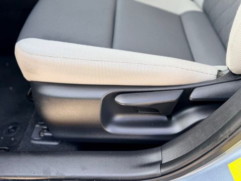 Used 2023 Toyota Corolla LE image 9