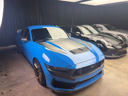 Used 2024 Ford Mustang Dark Horse image 3