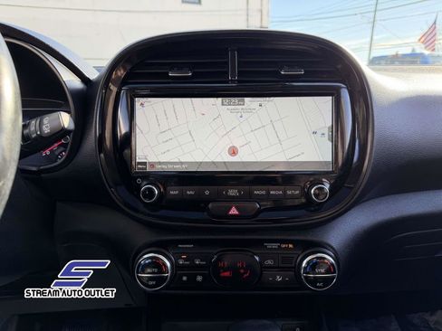 Used 2022 Kia Soul GT-Line image 24