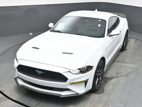 Used 2020 Ford Mustang Premium image 29
