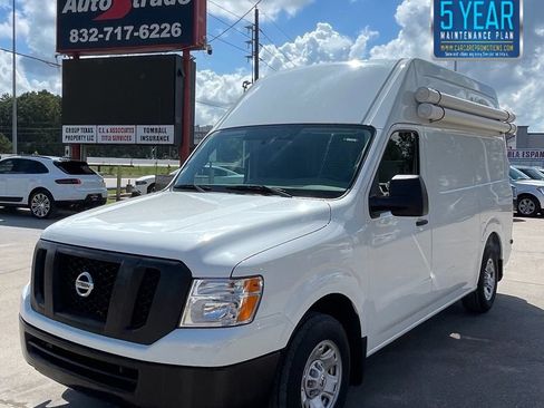 Used 2020 Nissan NV 2500 SV RWD image 1