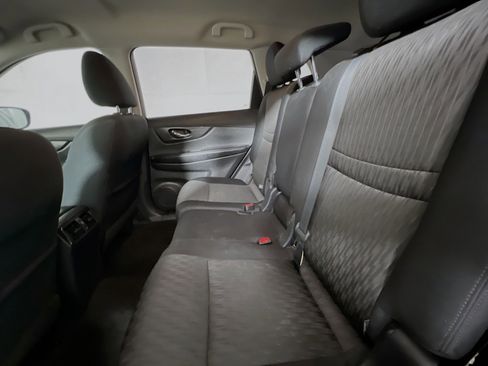 Used 2017 Nissan Rogue S image 28