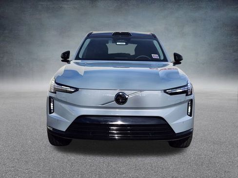 New 2025 Volvo EX90 Plus image 2