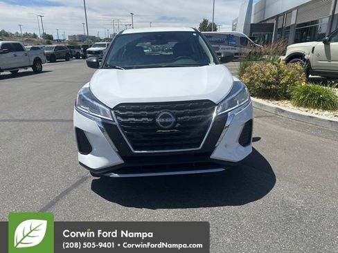 Used 2023 Nissan Kicks S FWD image 2