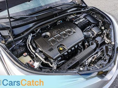 Used 2019 Toyota C-HR XLE image 32