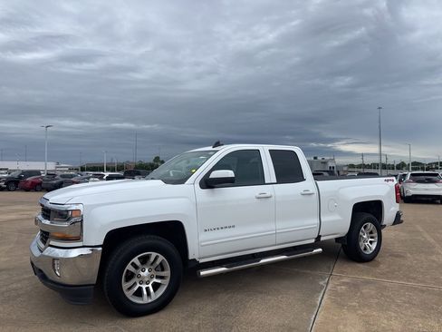 Used 2019 Chevrolet Silverado 1500 LT w/ All Star Edition AWD/4WD image 10