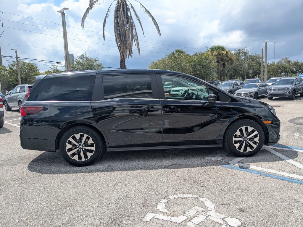 Used 2025 Honda Odyssey EX-L image 7