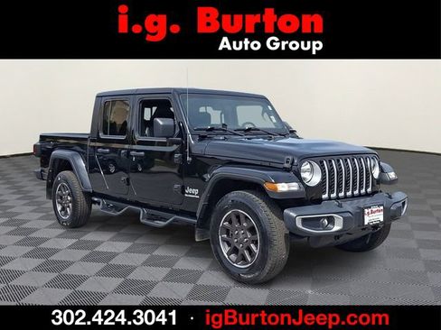 Used 2021 Jeep Gladiator Overland w/ Popular Equipment Package AWD/4WD image 1
