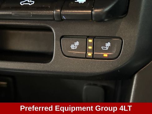 Used 2018 Chevrolet Colorado LT w/ Luxury Package, Chrome AWD/4WD image 18