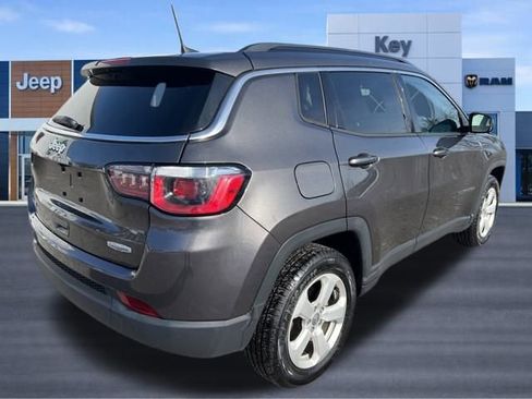 Used 2018 Jeep Compass Latitude w/ Popular Equipment Group image 5