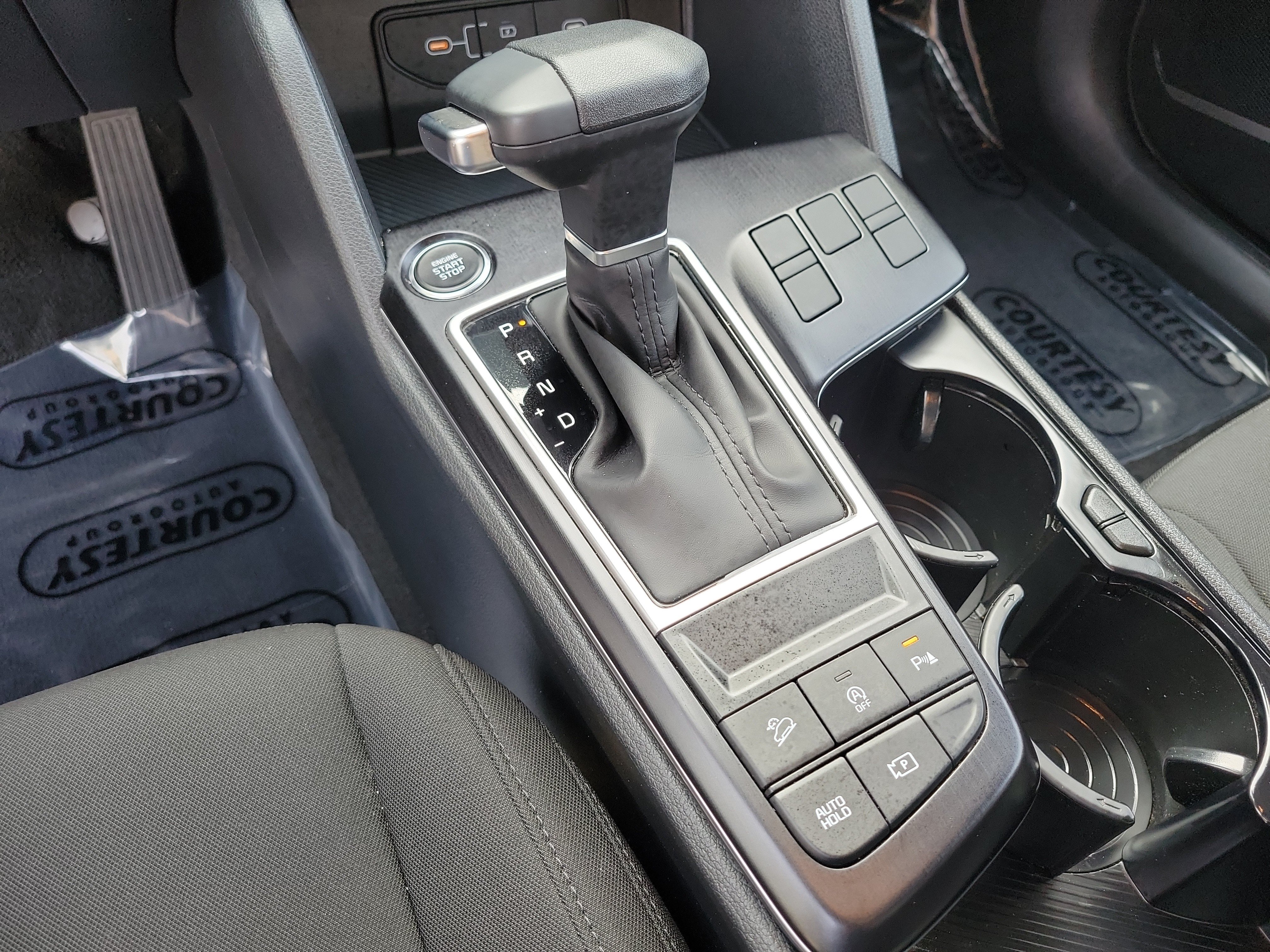 Certified 2026 Kia Sportage LX FWD image 25