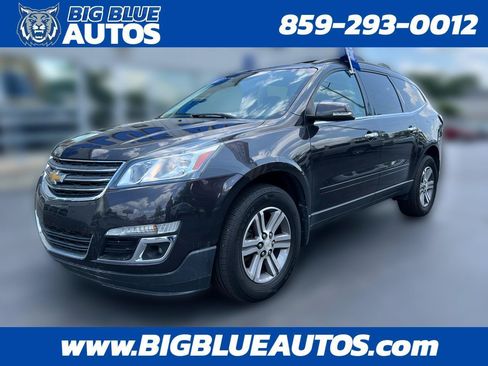 Used 2017 Chevrolet Traverse LT FWD image 1