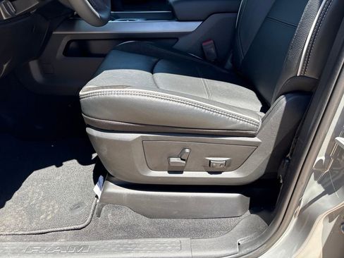 New 2026 RAM 2500 Laramie AWD/4WD image 15
