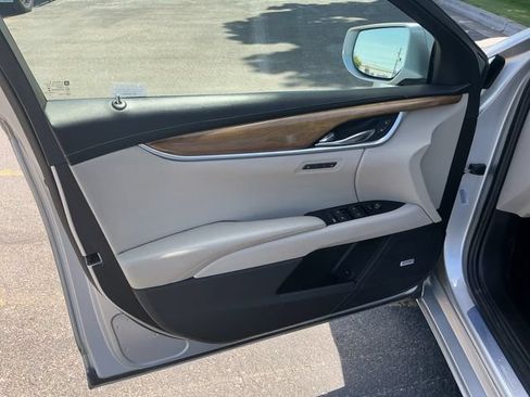 Used 2018 Cadillac XTS Luxury AWD/4WD image 15