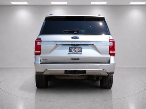 Used 2019 Ford Expedition XLT w/ Equipment Group 202A RWD image 4
