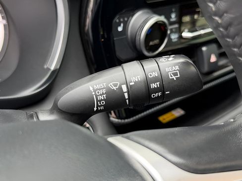 Used 2023 Toyota Highlander XSE FWD image 43