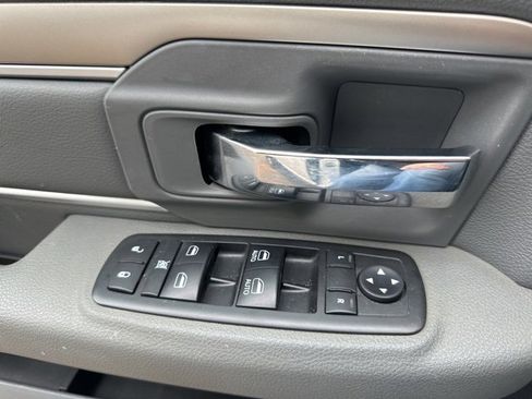 Used 2018 RAM 2500 SLT image 26