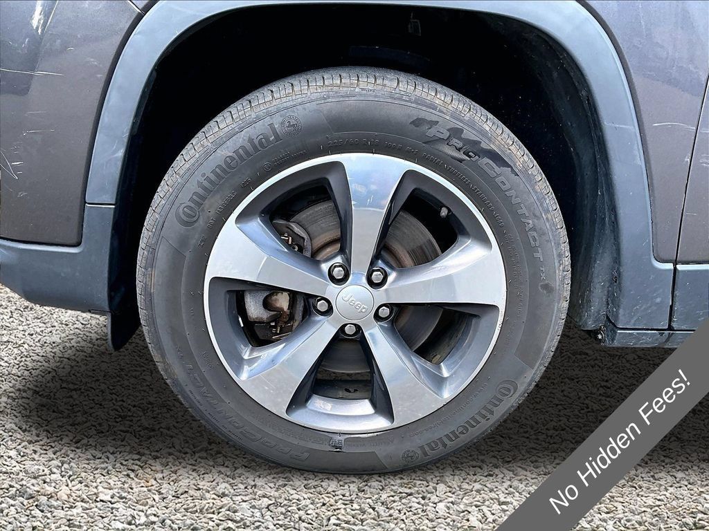 Used 2019 Jeep Cherokee Limited AWD/4WD image 9