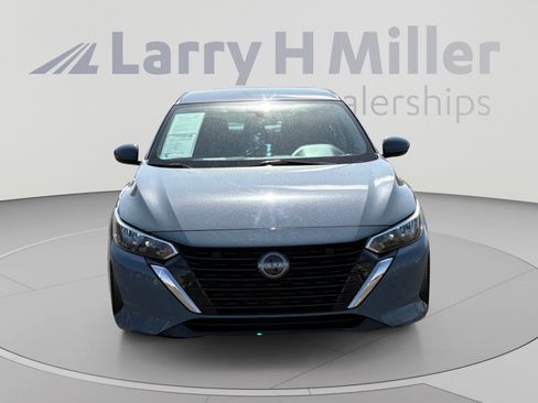 Used 2024 Nissan Sentra SV FWD image 8