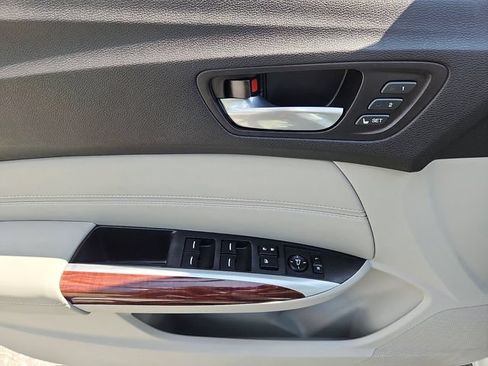 Used 2015 Acura TLX FWD image 13