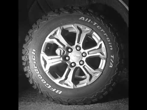 Certified 2021 GMC Sierra 1500 SLT w/ X31 Off-Road Package AWD/4WD image 44