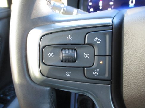 Used 2023 Chevrolet Tahoe Z71 w/ Luxury Package image 29