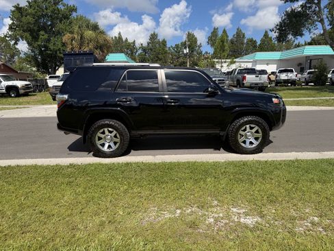 Used 2015 Toyota 4Runner Trail Premium AWD/4WD image 7