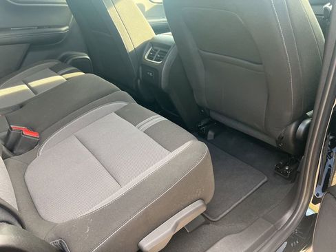 Used 2025 Chevrolet Blazer LT AWD/4WD image 9